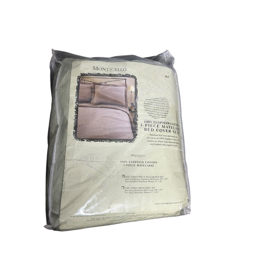 Monticello Portugal Egyptian cotton Matelassé‎ bed cover set light green